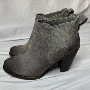 UGG Women’s Cobie II Grey Suede Chelsea Casual Ankle Boots Size US 6.5